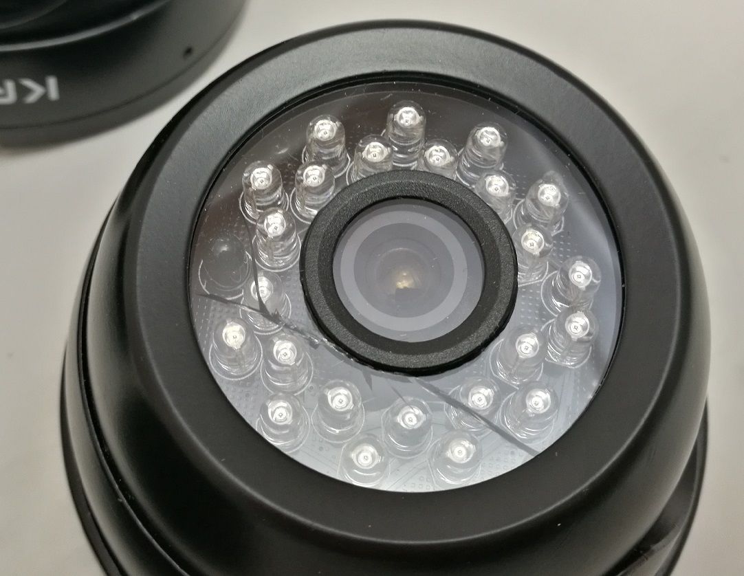 Kare 720p AHD CCTV biztonsági dome kamera, fekete, fém házban, 4db (szállítássérült)