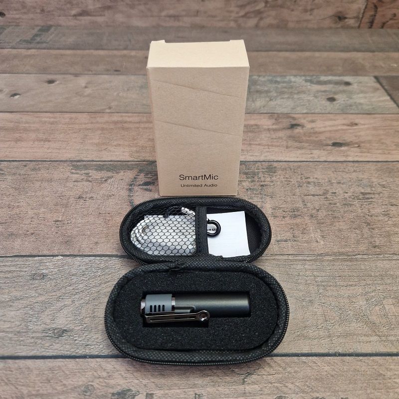 SmartMic vezeték nélküli bluetooth lavalier mikrofon, utazótokkal (KF10.018)