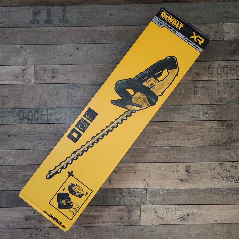 DeWalt DCMHT563P1-QW akkus sövényvágó 18V, 550mm, 1x5Ah akku + töltő