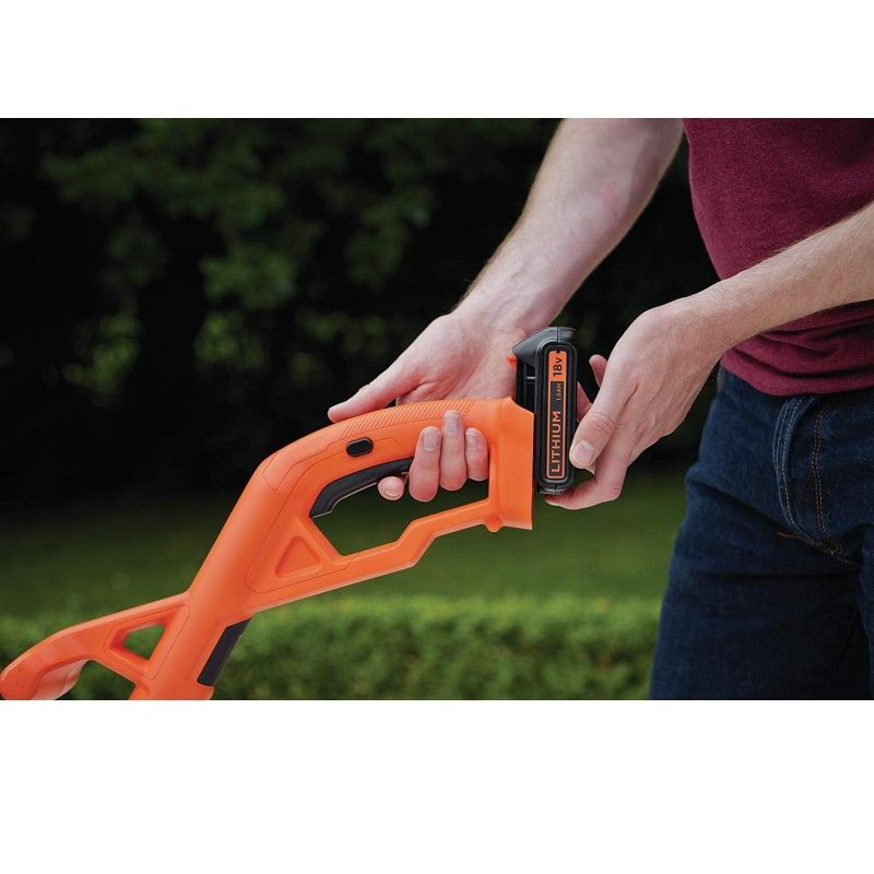 Black&Decker ST182320-QW akkus szegélynyíró, 18V, 2Ah