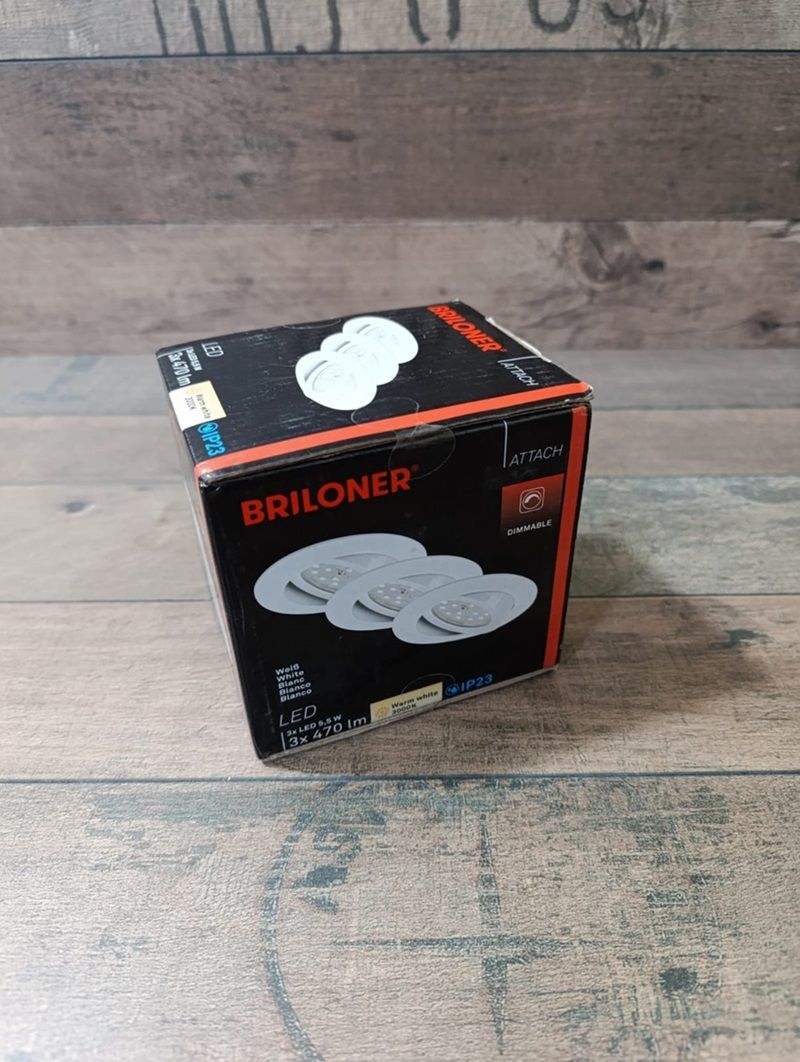 Briloner beépíthető, dimmelhető led lámpa, 5,5W, 470lum, 3000K, IP23, 8,2cm, 3 darabos készlet - fehér (7232036) Briloner beépíthető, dimmelhető led lámpa, 5,5W, 470lum, 3000K, IP23, 8,2cm, 3 darabos készlet - fehér (7232036)