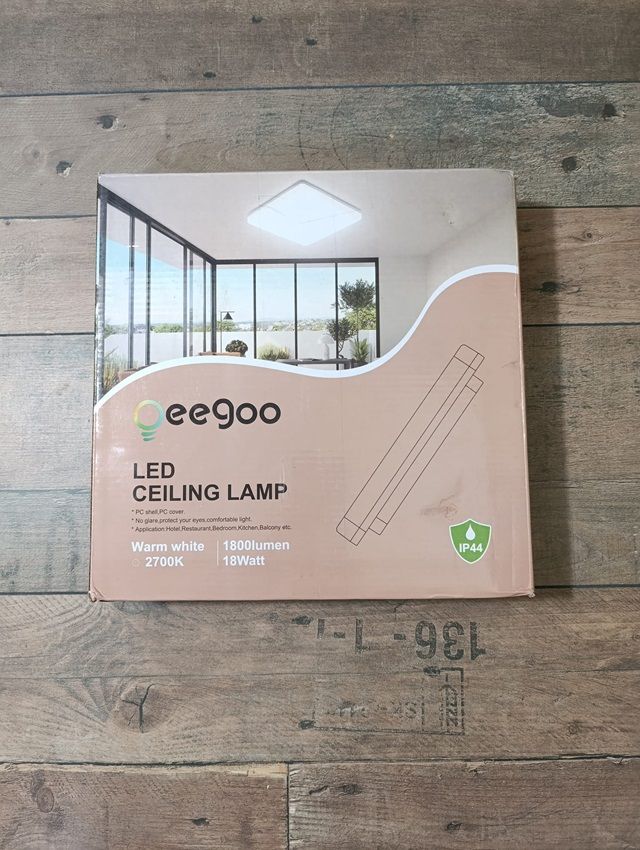 Oeegoo mennyezeti led lámpa, 18W, 2700K, 1800lum, IP44, 28x28x4.8cm - fehér Oeegoo mennyezeti led lámpa, 18W, 2700K, 1800lum, IP44, 28x28x4.8cm - fehér