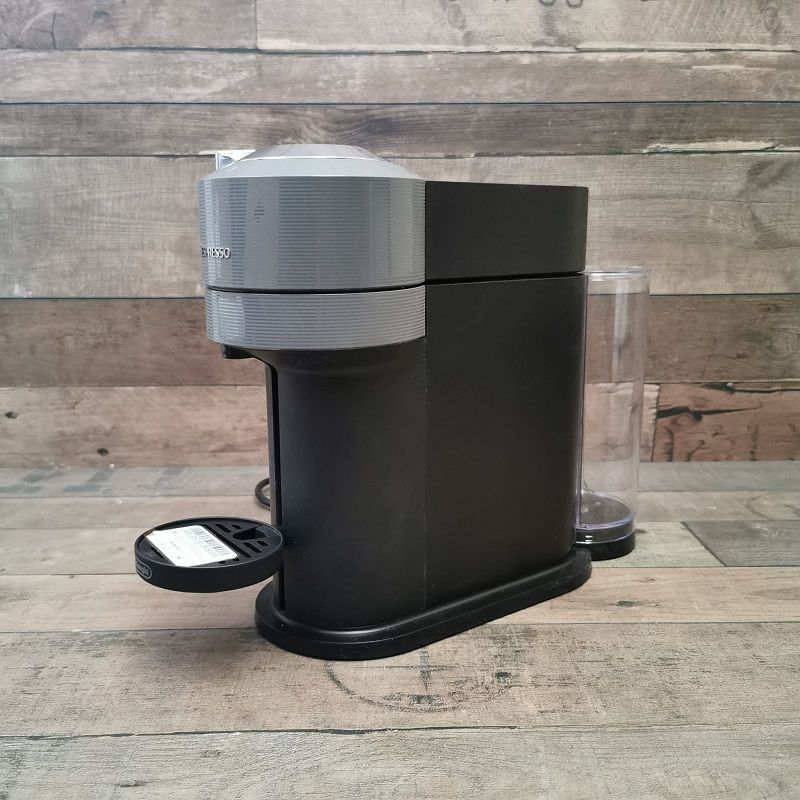 DeLonghi Nespresso Vertuo Next kapszulás kávéfőző, 1500Watt, 19bar, 1.1literes tartály - szürke (ENV120.GY) DeLonghi Nespresso Vertuo Next kapszulás kávéfőző, 1500Watt, 19bar, 1.1literes tartály - szürke (ENV120.GY)