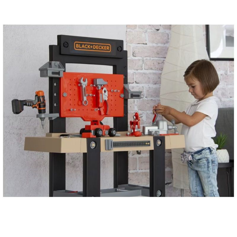 Smoby Black & Decker munkapad, fúrógéppel, kisautóval és 92 kiegészítővel (360701)