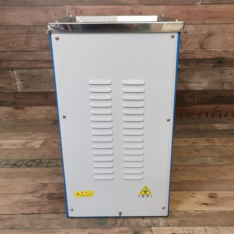 Ipari állványos húsdaráló, kerekekkel, 150kg/óra, 2200W, 220V Ipari állványos húsdaráló, kerekekkel, 150kg/óra, 2200W, 220V
