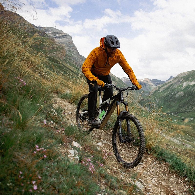 Fox Mainframe Mips mountain bike bukósisak, L-es (59-63cm) - piros (28424-110 L) Fox Mainframe Mips mountain bike bukósisak, L-es (59-63cm) - piros (28424-110 L)