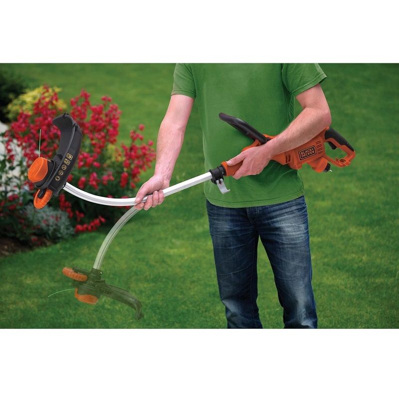 Black&Decker GL7033CAKIT-QS elektromos szegélynyíró, 700W, 33cm-es vágási szélességgel, 10m hosszabbítóval Black&Decker GL7033CAKIT-QS elektromos szegélynyíró, 700W, 33cm-es vágási szélességgel, 10m hosszabbítóval