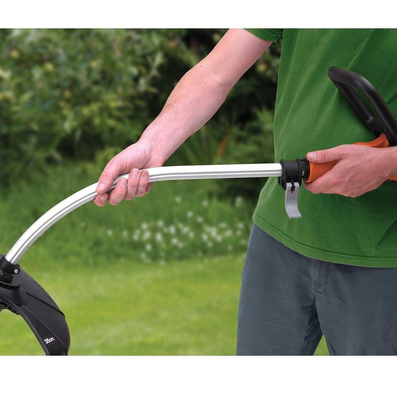 Black&Decker GL7033CAKIT-QS elektromos szegélynyíró, 700W, 33cm-es vágási szélességgel, 10m hosszabbítóval Black&Decker GL7033CAKIT-QS elektromos szegélynyíró, 700W, 33cm-es vágási szélességgel, 10m hosszabbítóval
