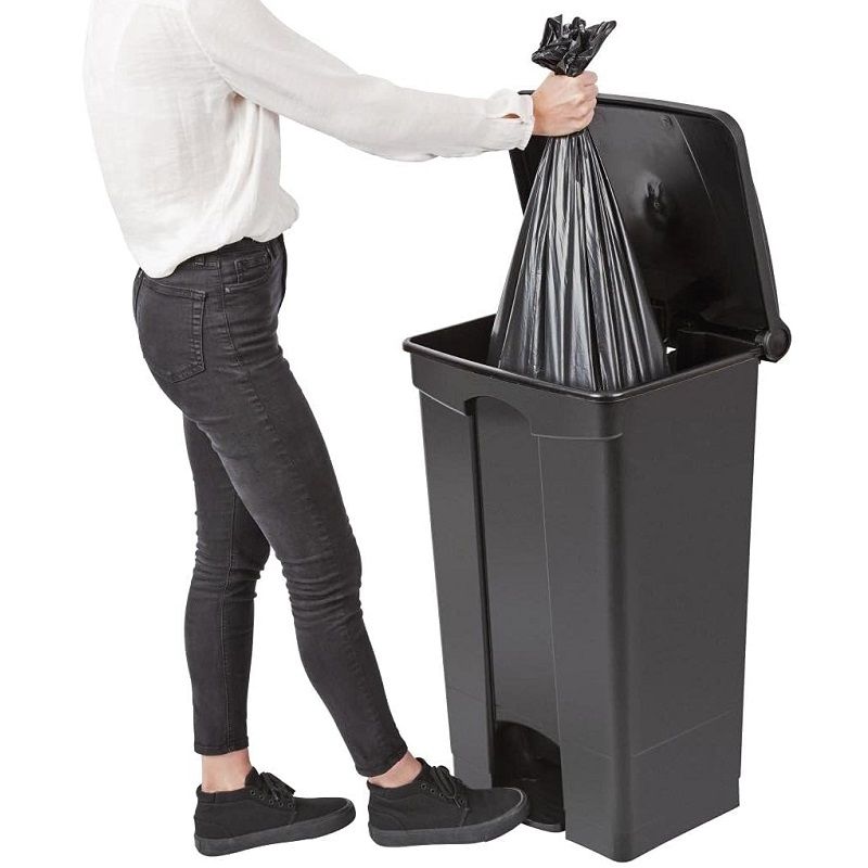 Jantex pedálos konyhai szemetes, 87 liter, 82x49,5x40cm - fekete (CW724) Jantex pedálos konyhai szemetes, 87 liter, 82x49,5x40cm - fekete (CW724)
