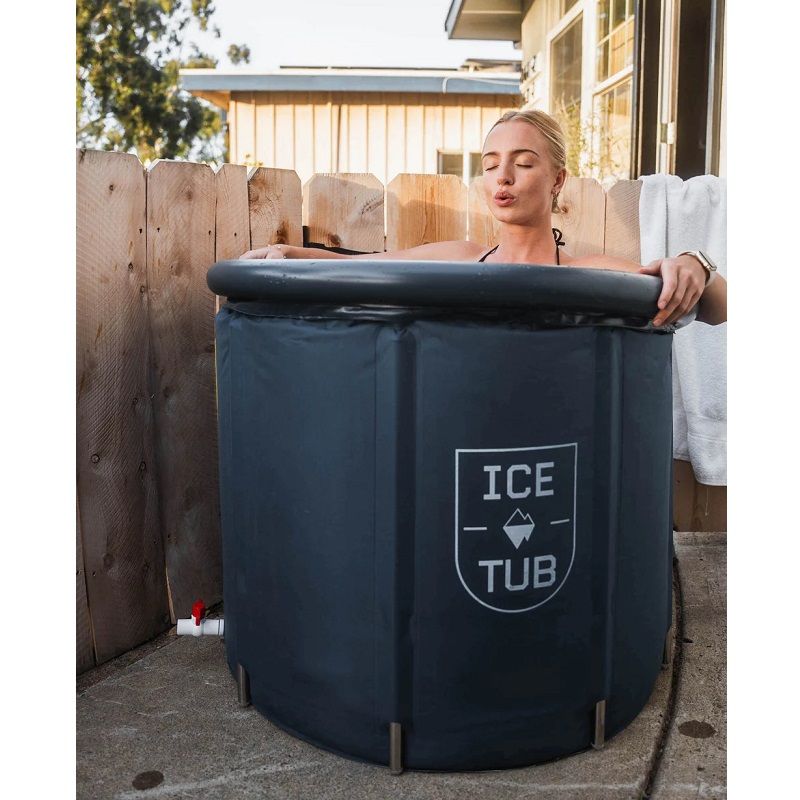 Ice Tube felfújható jégfürdő, fedéllel, pumpával, 75x75x65cm - fekete Ice Tube felfújható jégfürdő, fedéllel, pumpával, 75x75x65cm - fekete
