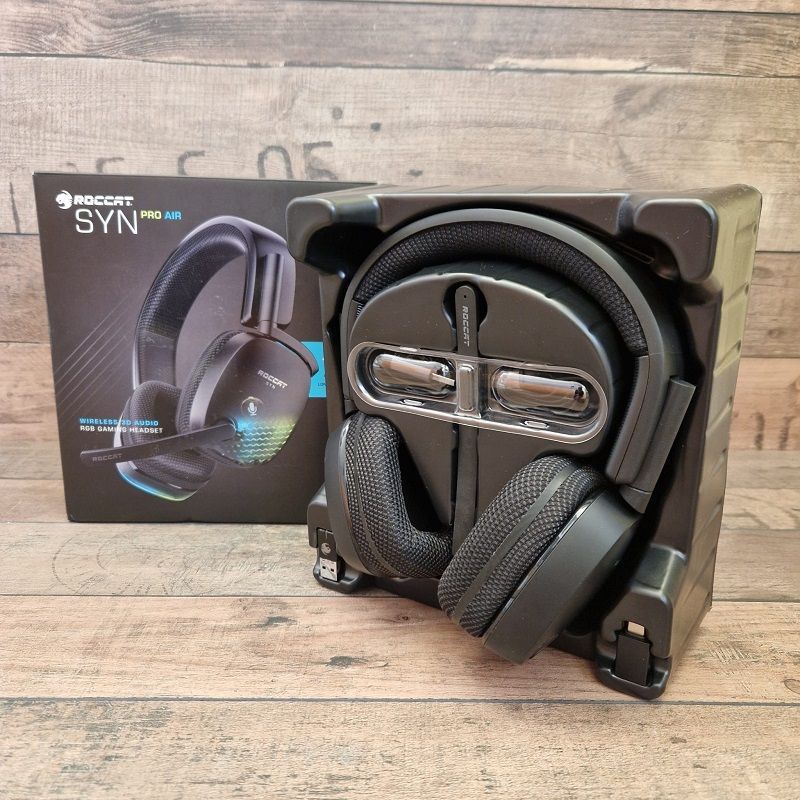 ROCCAT SYN Pro Air vezeték nélküli gamer fejhallgató mikrofonnal (ROC-14-150-02) - használt ROCCAT SYN Pro Air vezeték nélküli gamer fejhallgató mikrofonnal (ROC-14-150-02) - használt