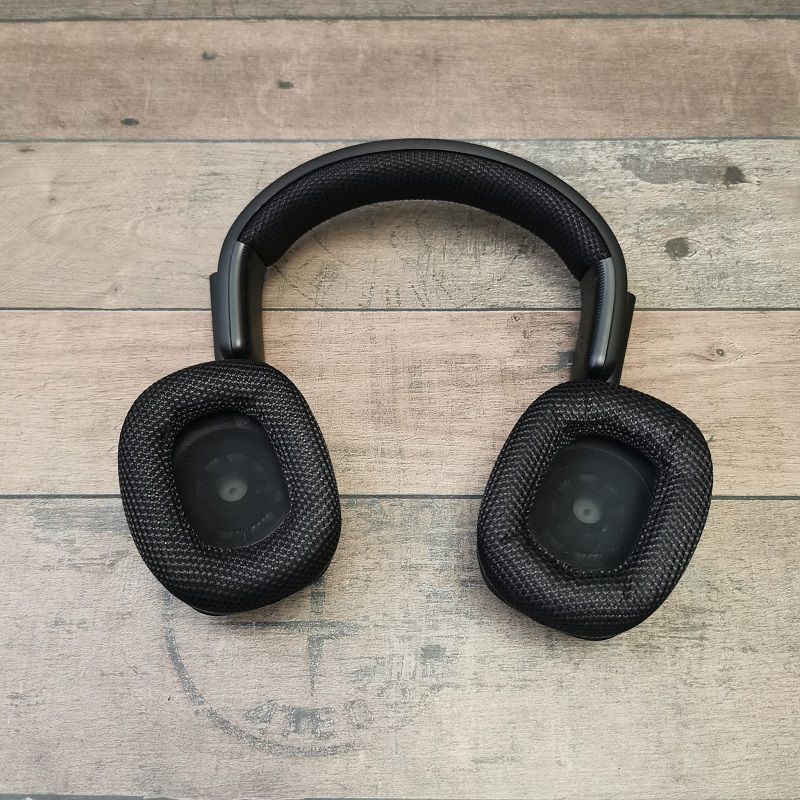 ROCCAT SYN Pro Air vezeték nélküli gamer fejhallgató mikrofonnal (ROC-14-150-02) - használt ROCCAT SYN Pro Air vezeték nélküli gamer fejhallgató mikrofonnal (ROC-14-150-02) - használt