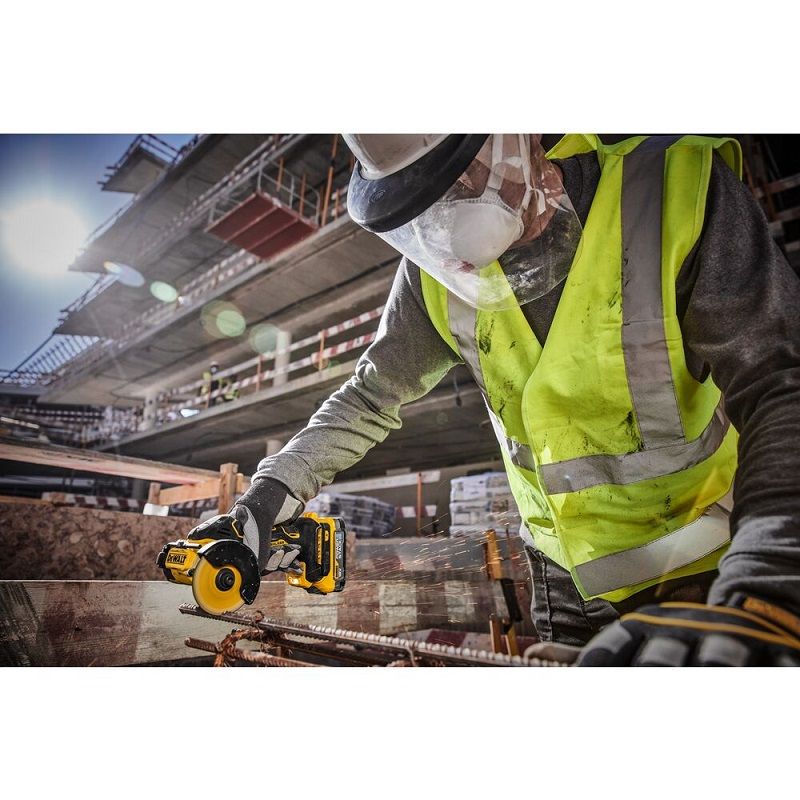 DeWalt DCS438N akkus vágószerszám XR 18V, 76mm, akku és töltő nélkül (DCS438N-XJ) DeWalt DCS438N akkus vágószerszám XR 18V, 76mm, akku és töltő nélkül (DCS438N-XJ)