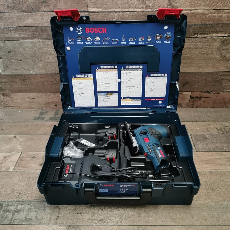 BOSCH GST 12V-70 PROFESSIONAL akkus szúrófűrész, 12V, 2x3,0Ah, töltő, L-BOXX szállítókoffer (06015A1005)