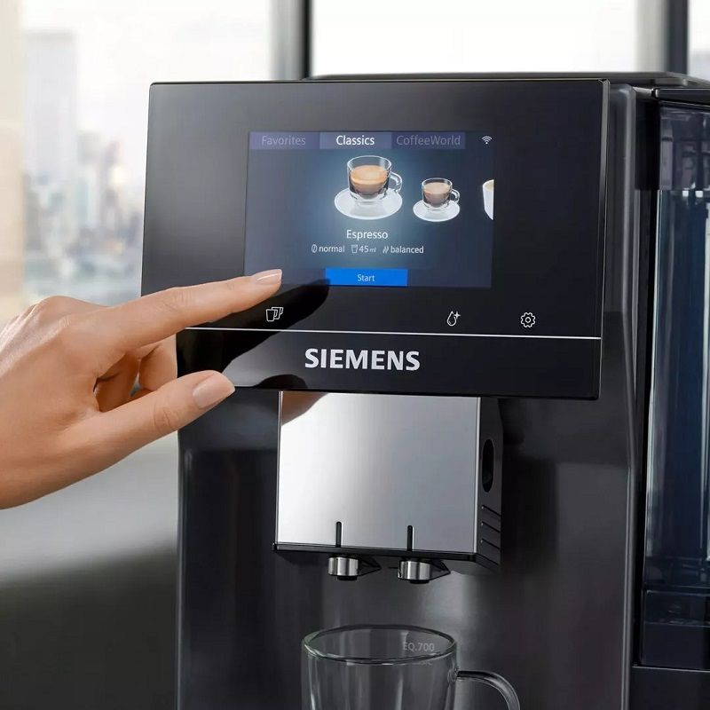 Siemens EQ700 Classic teljesen automata kávéfőzőgép kijelzővel, wifi, 1500W, 2.4lit (TP707R06) - használt Siemens EQ700 Classic teljesen automata kávéfőzőgép kijelzővel, wifi, 1500W, 2.4lit (TP707R06) - használt