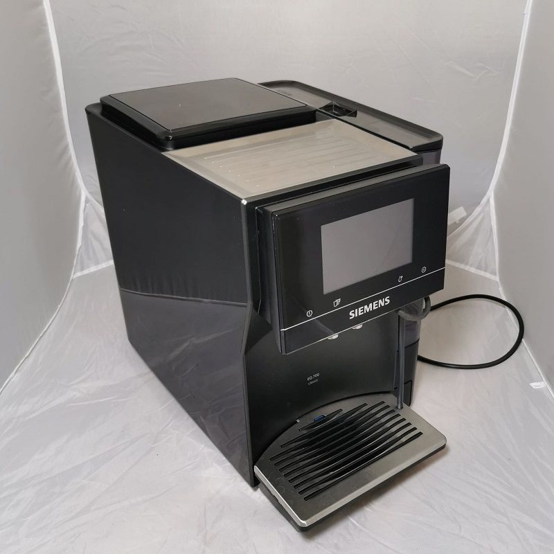 Siemens EQ700 Classic teljesen automata kávéfőzőgép kijelzővel, wifi, 1500W, 2.4lit (TP707R06) - használt Siemens EQ700 Classic teljesen automata kávéfőzőgép kijelzővel, wifi, 1500W, 2.4lit (TP707R06) - használt