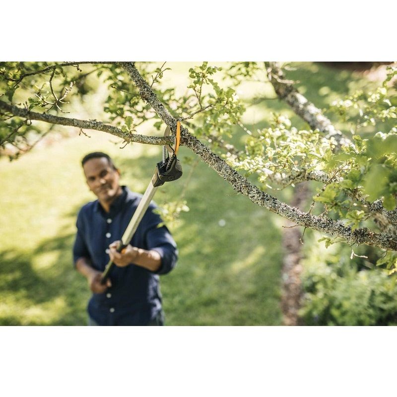 Fiskars PowerGearX UPX82 magassági ágvágó, 160cm (1023625) Fiskars PowerGearX UPX82 magassági ágvágó, 160cm (1023625)