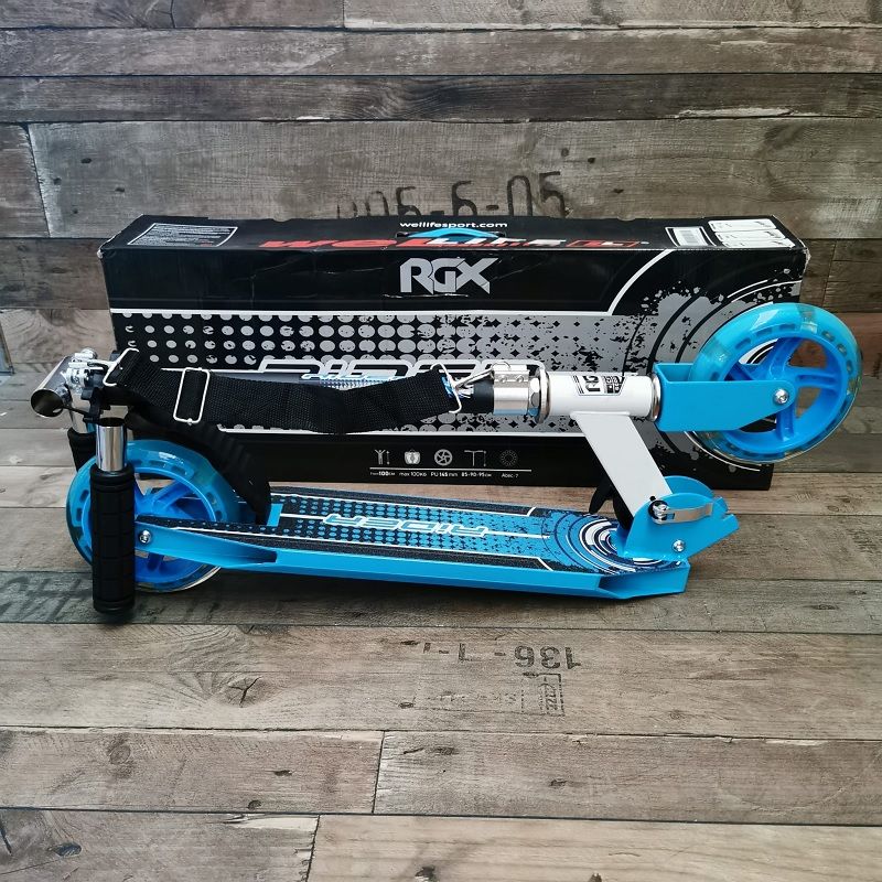 Wellife RGX összecsukható roller, világító kerekekkel, 100kg-ig - kék Wellife RGX összecsukható roller, világító kerekekkel, 100kg-ig - kék