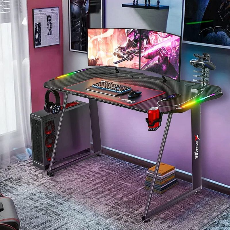 GEEMAX A1-1460 számítógépasztal szett RGB led világítással, 140x60x75cm - fekete GEEMAX A1-1460 számítógépasztal szett RGB led világítással, 140x60x75cm - fekete