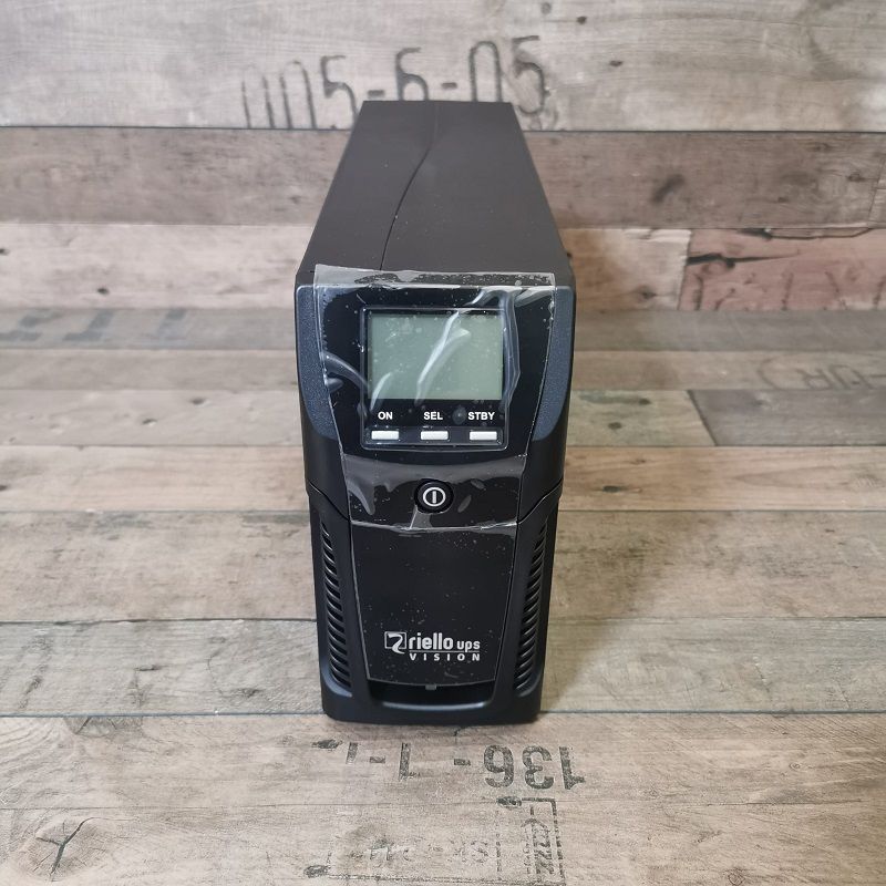 RIELLO Vision VST 1100 szünetmentes tápegység, UPS, USB, 4x IEC, 1100VA/880W (BVST1K11RU) RIELLO Vision VST 1100 szünetmentes tápegység, UPS, USB, 4x IEC, 1100VA/880W (BVST1K11RU)