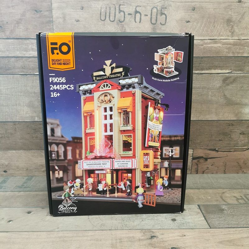 Fun Whole Erkély színház építőjáték, világítással, Shakespeare jelenettel, 2445db (FO9056)