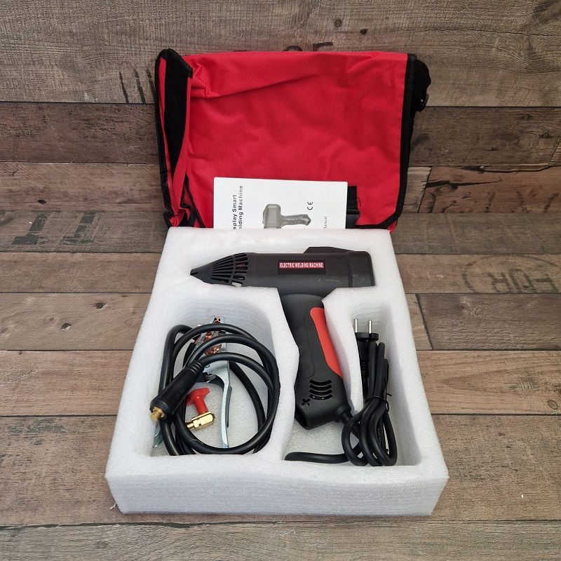 Hordozható elektródás inverteres hegesztőgép, intelligens kijelzővel, áramszabályzóval, hordtáskával, 220V, 3000W Hordozható elektródás inverteres hegesztőgép, intelligens kijelzővel, áramszabályzóval, hordtáskával, 220V, 3000W