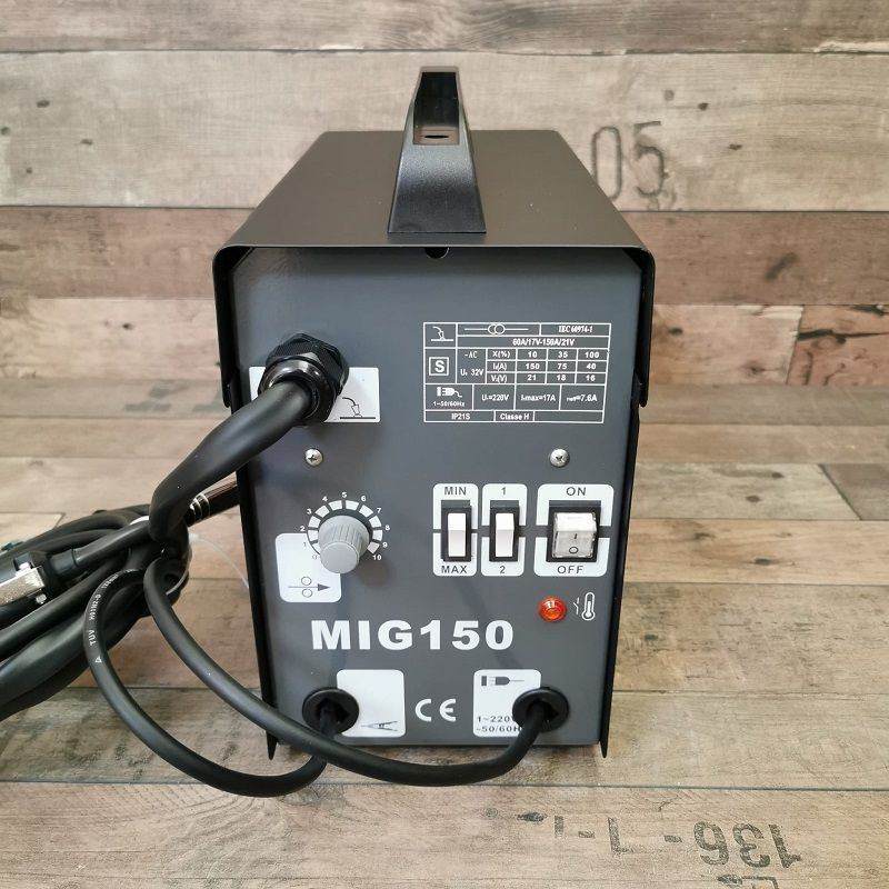 Royalkraft Line MIG150 MIG hegesztő, 0-150A, 230V, beépített hűtéssel Royalkraft Line MIG150 MIG hegesztő, 0-150A, 230V, beépített hűtéssel