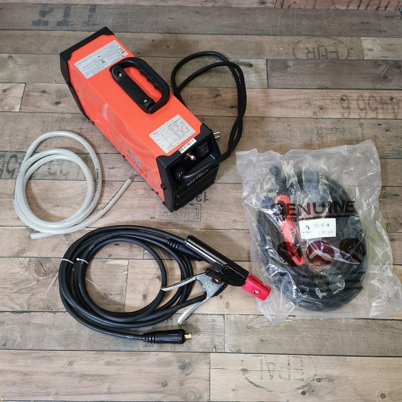 HITBOX HBT2000P Pro hegesztő készülék, kiegészítőkkel, TIG (AWI) és MMA hegesztéshez