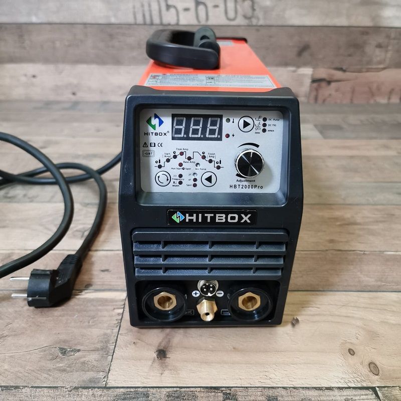 HITBOX HBT2000P Pro hegesztő készülék, kiegészítőkkel, TIG (AWI) és MMA hegesztéshez