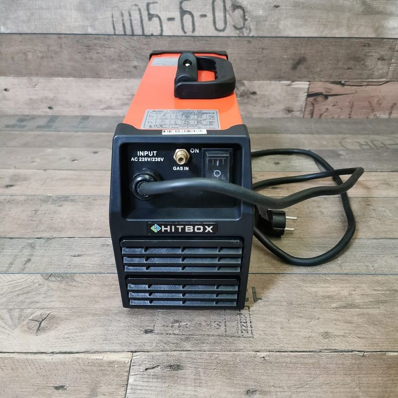 HITBOX HBT2000P Pro hegesztő készülék, kiegészítőkkel, TIG (AWI) és MMA hegesztéshez