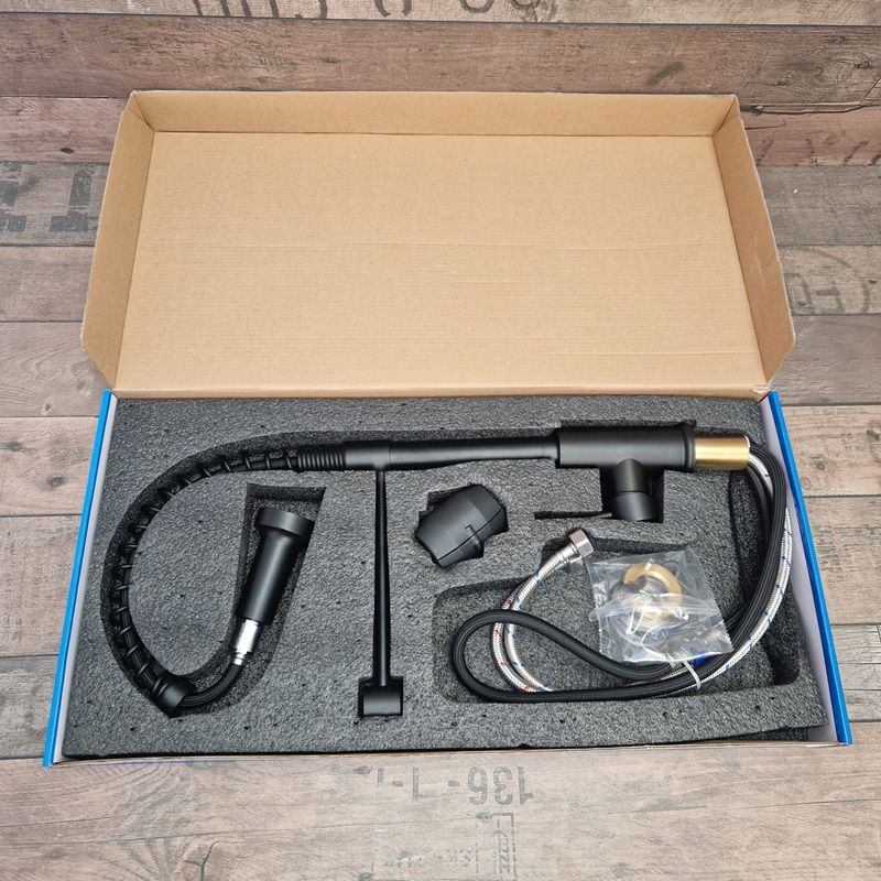 Valentina álló konyhai csaptelep, kihúzható zuhanyfejjel, 2 áramlási funkcióval - matt fekete Valentina álló konyhai csaptelep, kihúzható zuhanyfejjel, 2 áramlási funkcióval - matt fekete