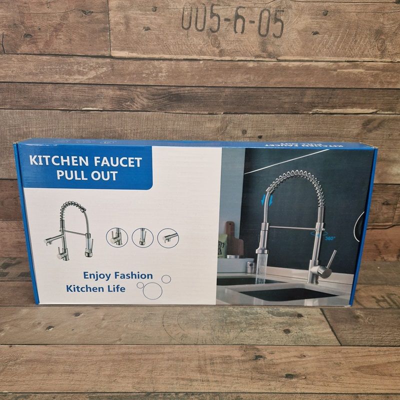 Valentina álló konyhai csaptelep, kihúzható zuhanyfejjel, 2 áramlási funkcióval - matt fekete Valentina álló konyhai csaptelep, kihúzható zuhanyfejjel, 2 áramlási funkcióval - matt fekete